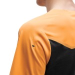 ON Performance T M Mango/Black Passion Running